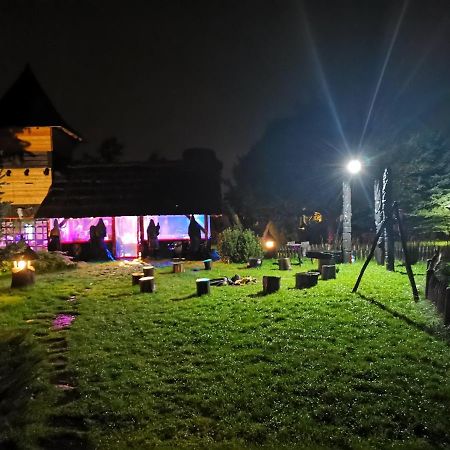 Grod Pedzikow Hotel Chęciny Buitenkant foto
